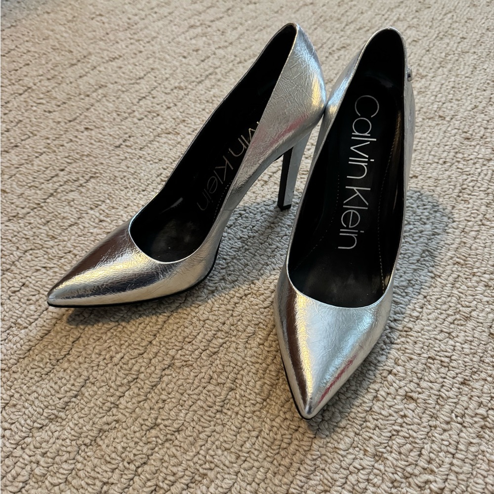 Calvin Klein Brady Metallic Thrill Women's Heels, size 8.5